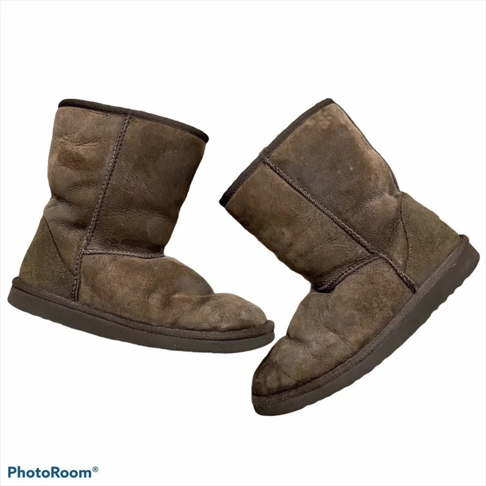 Ugg Australia Classic 5825 Boots Genuine Sheepskin Leather Upper Brown W7 - Picture 4 of 12